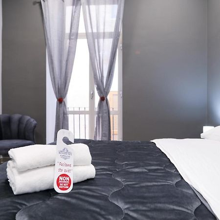 Residenza Esposito Economy Rooms Наполи Екстериор снимка