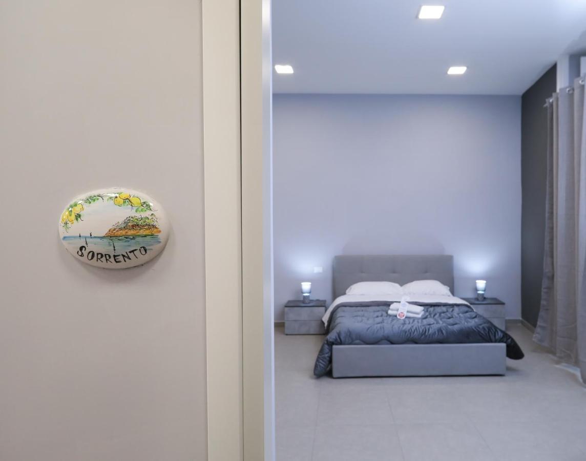 Residenza Esposito Economy Rooms Наполи Екстериор снимка