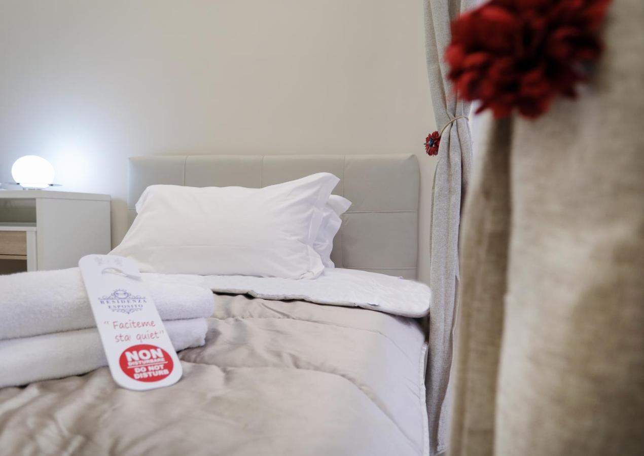 Residenza Esposito Economy Rooms Наполи Екстериор снимка