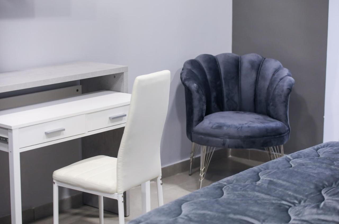 Residenza Esposito Economy Rooms Наполи Екстериор снимка