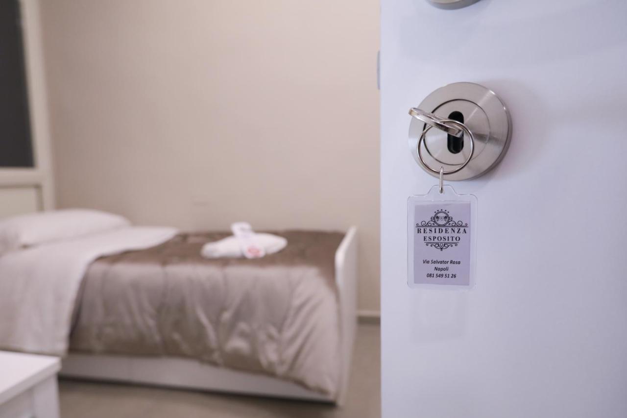 Residenza Esposito Economy Rooms Наполи Екстериор снимка