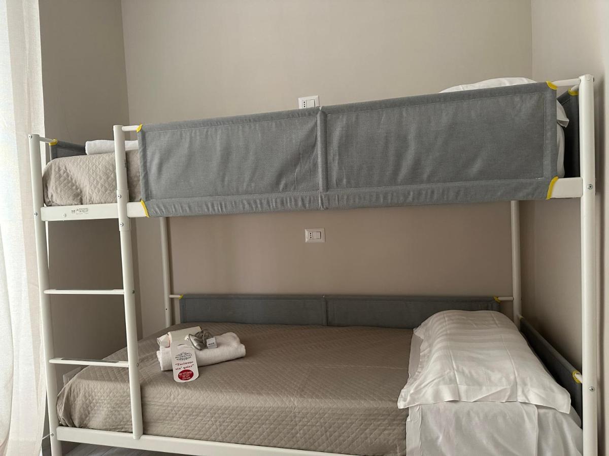 Residenza Esposito Economy Rooms Наполи Екстериор снимка