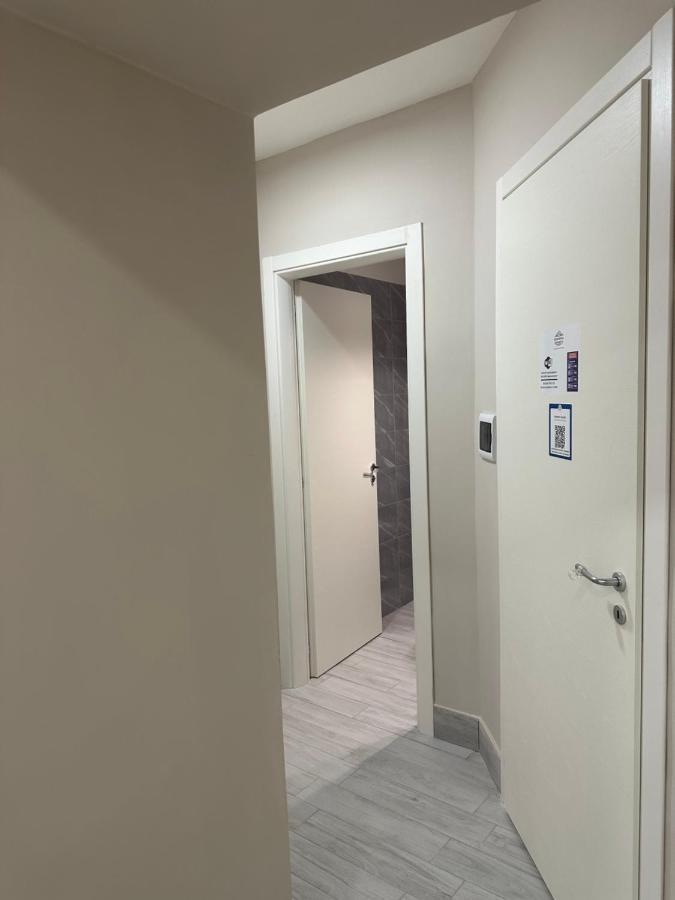 Residenza Esposito Economy Rooms Наполи Екстериор снимка