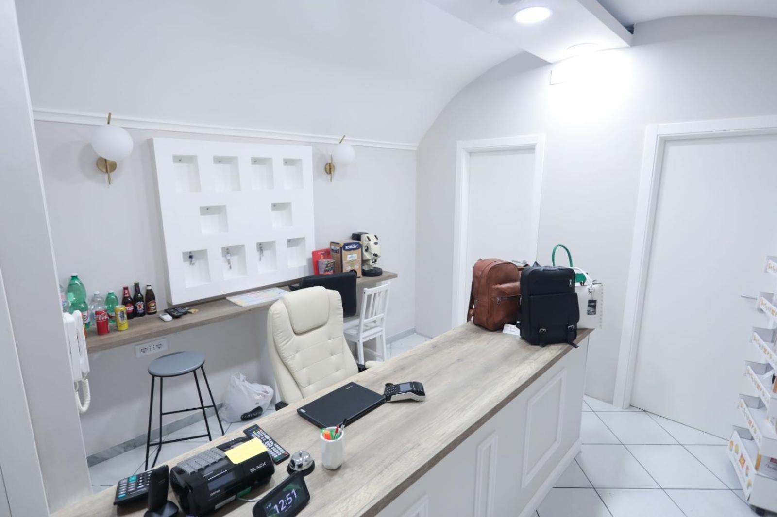 Residenza Esposito Economy Rooms Наполи Екстериор снимка