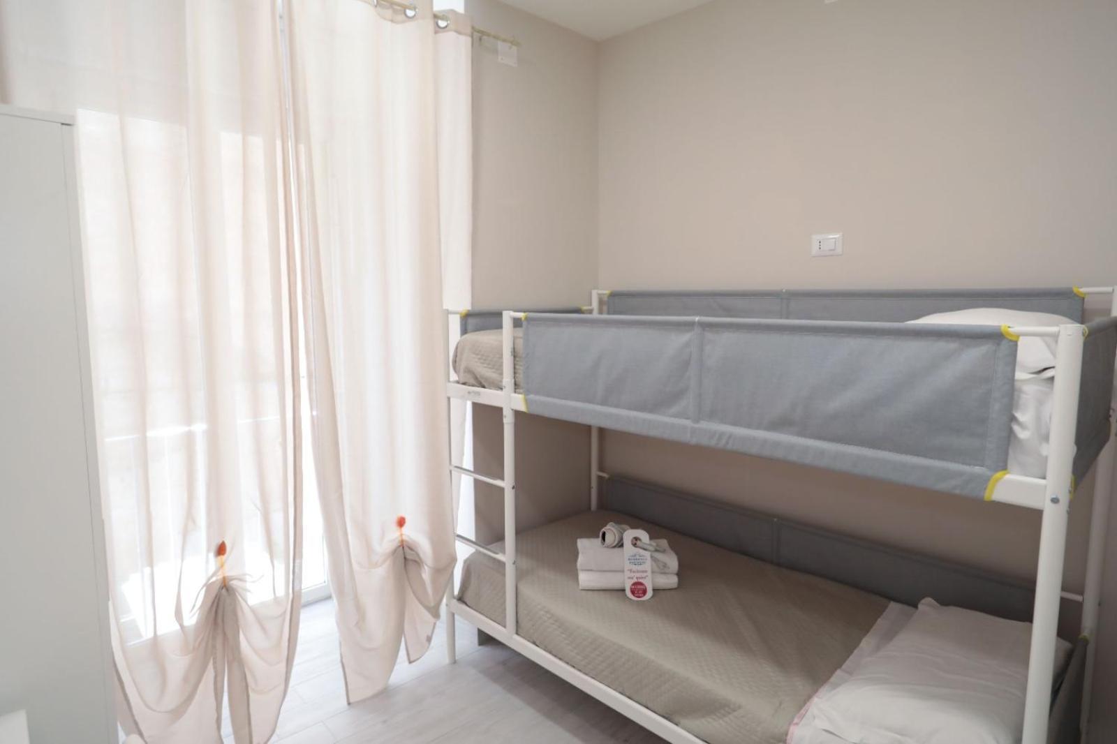 Residenza Esposito Economy Rooms Наполи Екстериор снимка